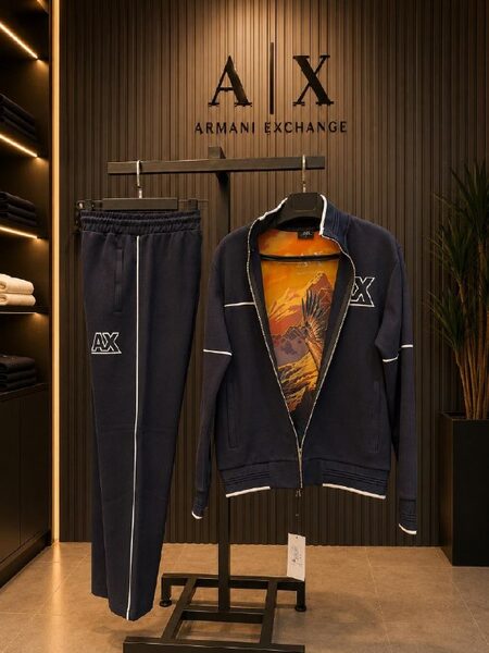 Apparel — TGeR8zKWUowN view 3
