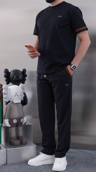 Apparel — TGeTxuYOtZJ4
