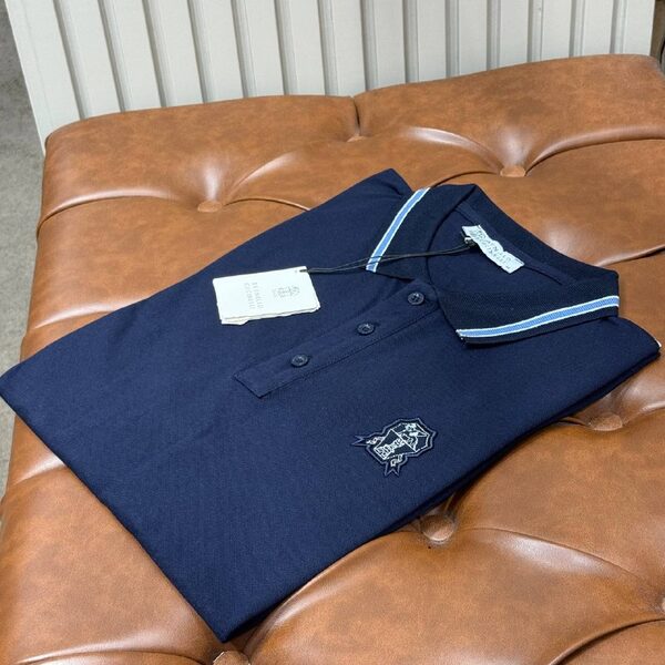 Apparel — TGeU2C4EyAAN view 7