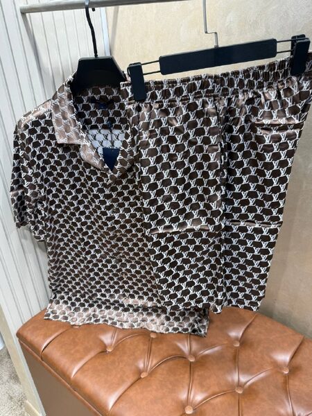 Apparel — TGee1jAXpUKW
