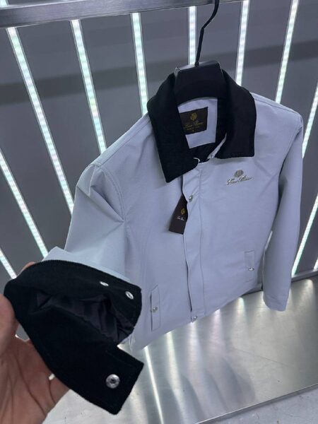 Apparel — TGefL9HLOOmr view 2