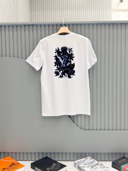Apparel — TGepNTmDpc5o view 2