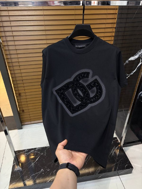 Apparel — TGf5WOxc0_7y view