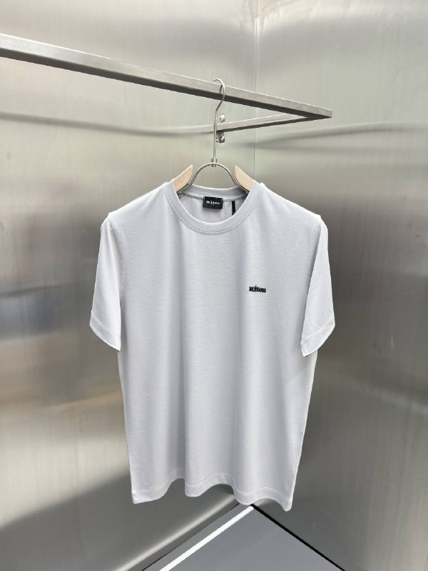 Apparel — TGf6yihEm_Zv view