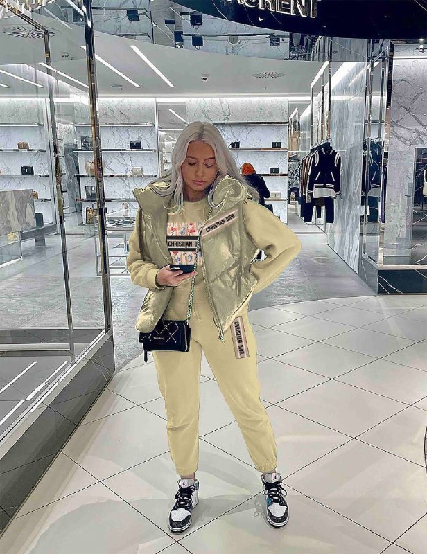 Apparel — TGf9DY_BlFie