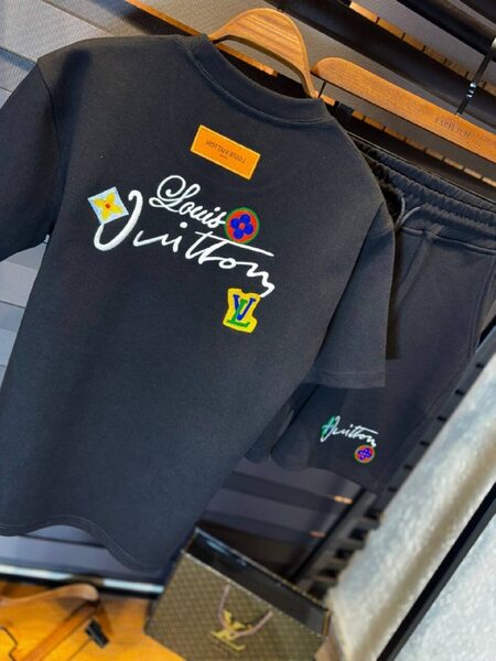 Apparel — TGfCaP6UNkRS