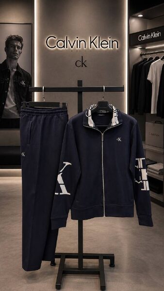 Apparel — TGfSmujTu8he view 3