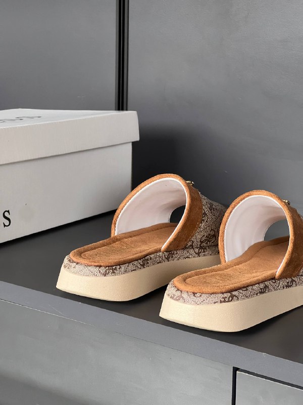 Women's Shoes — TGfXdjOj4Ec8 view