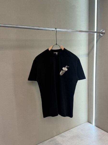 Apparel — TGf_ovvICBeQ