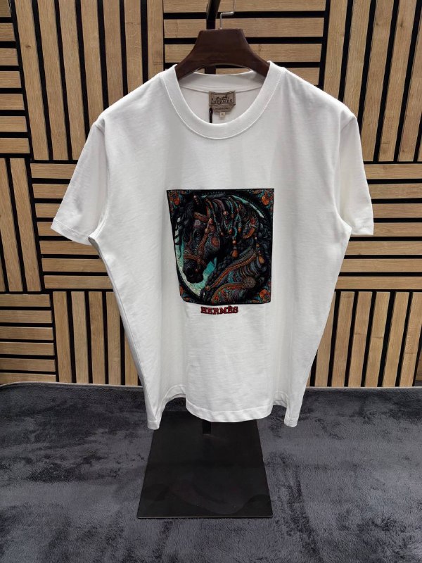 Apparel — TGfqaApX4i_e view