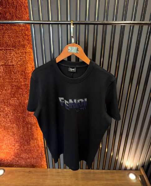 Apparel — TGfvRVZkoHiA view 3
