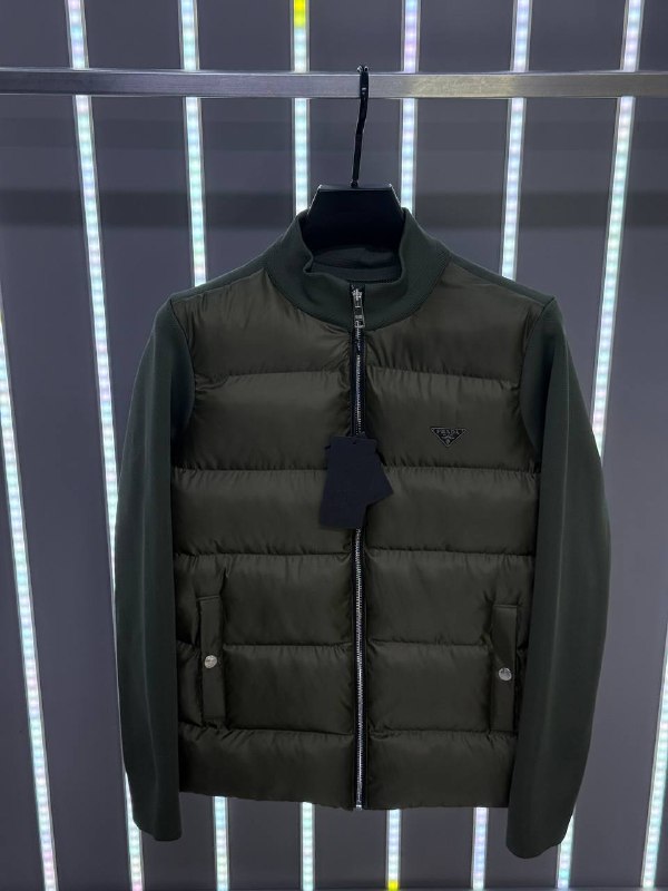 Apparel — TGg3FoOVUA4_
