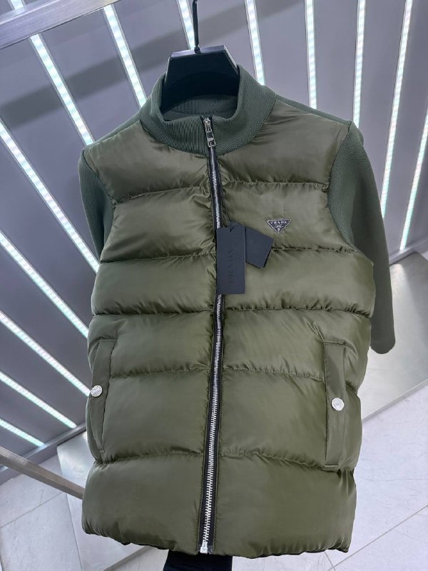 Apparel — TGg3FoOVUA4_ view