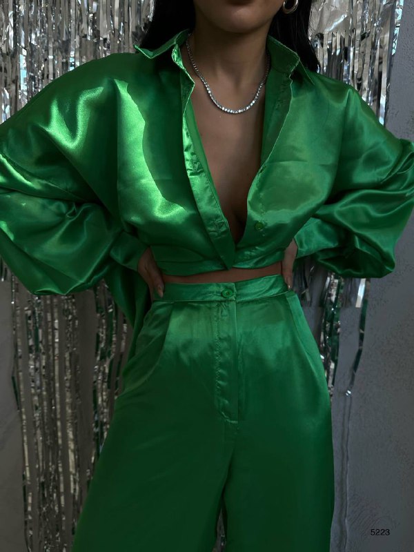 Apparel — TGgExZsz-RHO view
