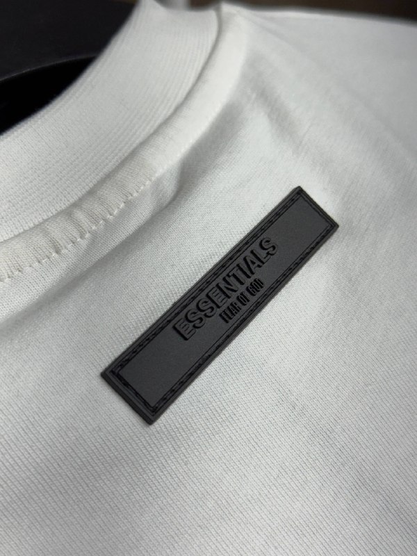 Apparel — TGgI5EgXoRAV view