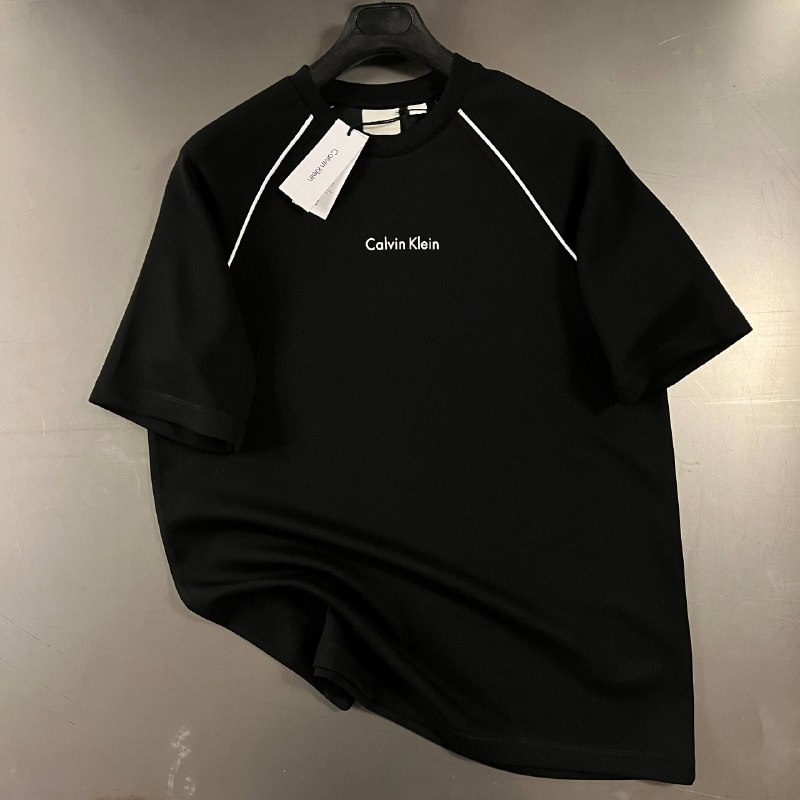 Apparel — TGgL9pHpH5QQ