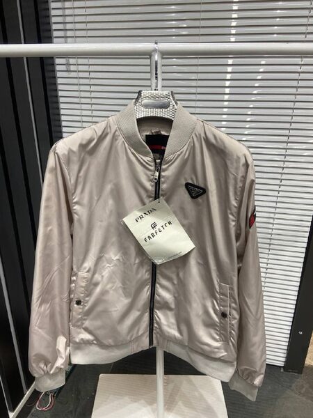Apparel — TGgq7s6ixOsf view 4
