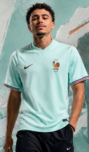 Apparel — TGh-B8_PyQLe