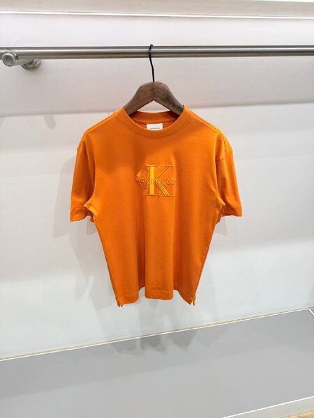 Apparel — TGh0ESrrnV0e view 3