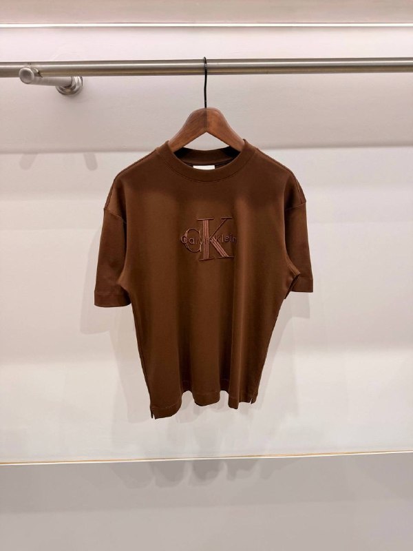 Apparel — TGh0ESrrnV0e view