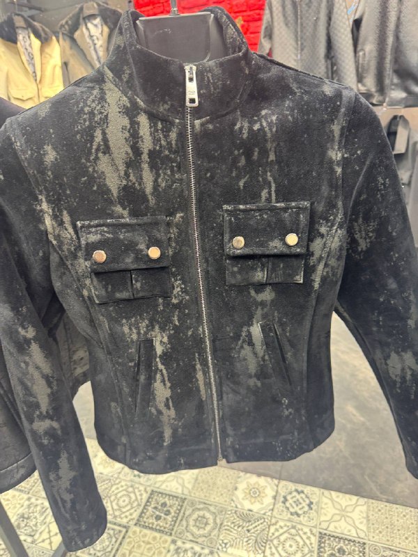 Apparel — TGh1-E5MeV6Z