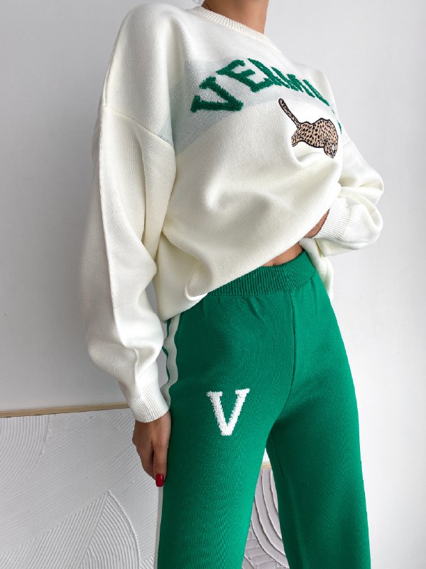 Apparel — TGhCGQ8usPBE