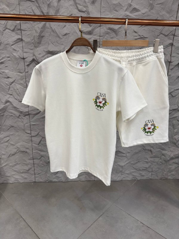 Apparel — TGhQxb5lyK9J view