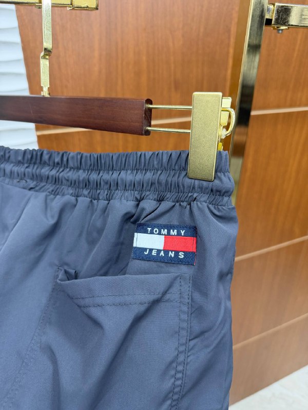 Apparel — TGhRcU_NwPAm view