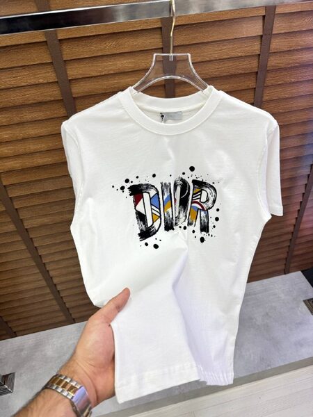 Apparel — TGhbbD5oLxl4 view 3