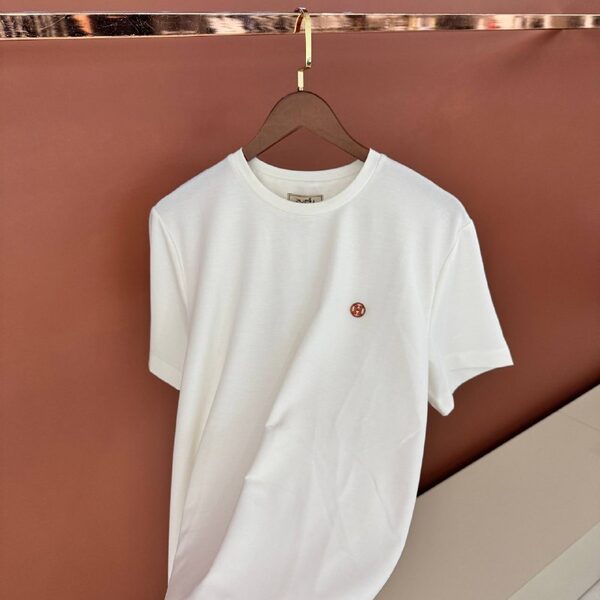 Apparel — TGheEPEUC6z8 view 3