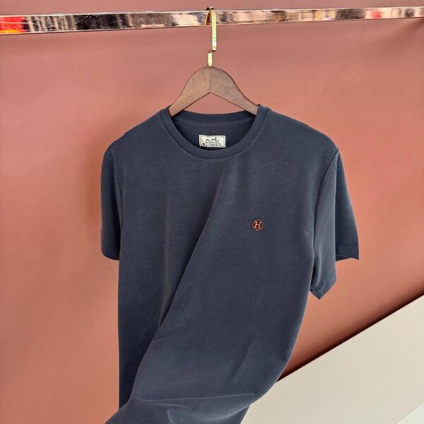Apparel — TGheEPEUC6z8 view 4
