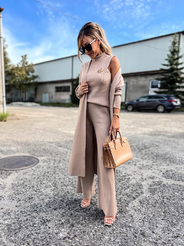 Apparel — TGhkT2W8galU