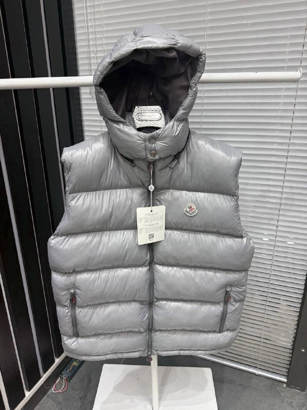 Apparel — TGhn8K2MPGbA view
