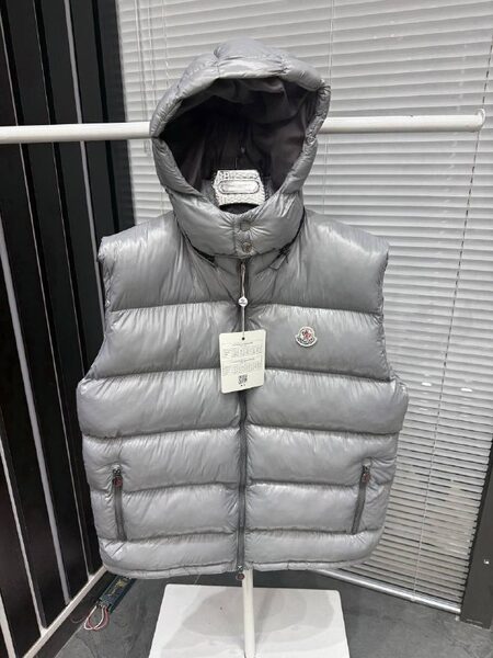 Apparel — TGhn8K2MPGbA view 2