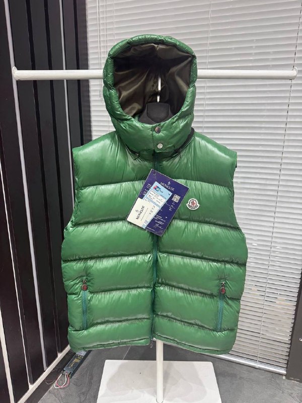 Apparel — TGhn8K2MPGbA view