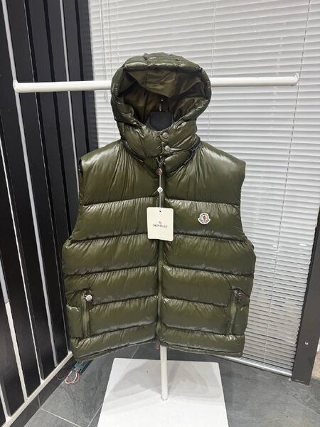 Apparel — TGhn8K2MPGbA view 5