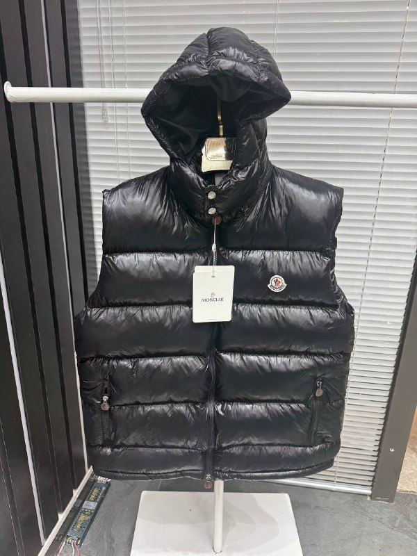Apparel — TGhn8K2MPGbA view