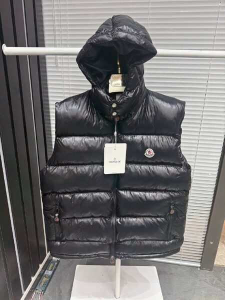 Apparel — TGhn8K2MPGbA view 7