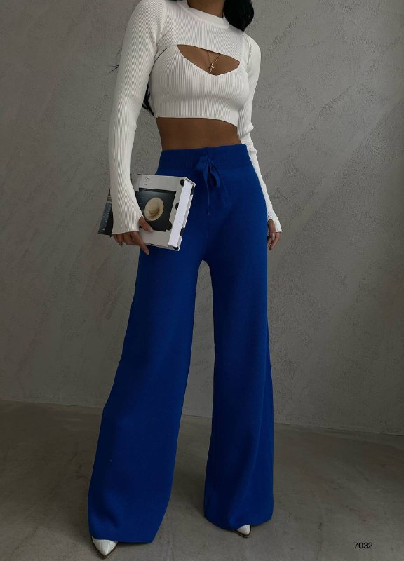 Apparel — TGhpWIowD27_