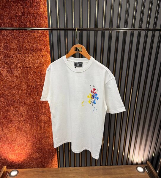 Apparel — TGhuri9FWeOS