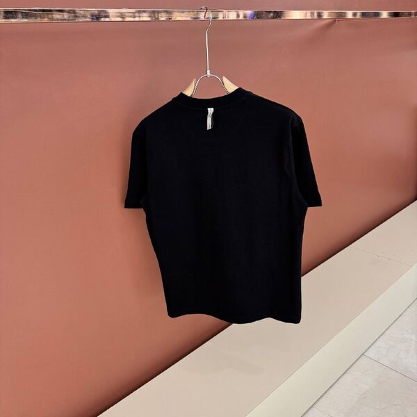 Apparel — TGhvslaBao6s view 4