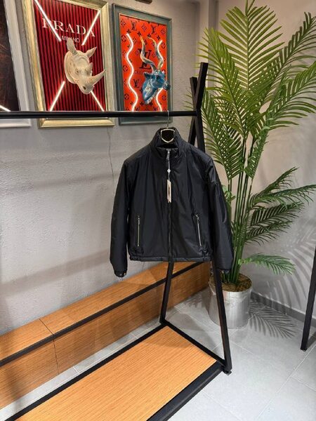Apparel — TGi10LZr0OtD