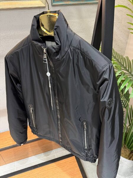 Apparel — TGi10LZr0OtD view 2