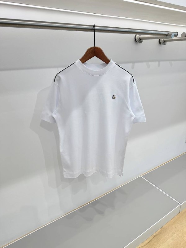 Apparel — TGi4t-sztaSW