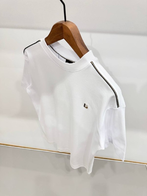 Apparel — TGi4t-sztaSW view