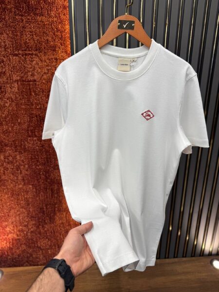 Apparel — TGi6Q7kaP9fE view 4