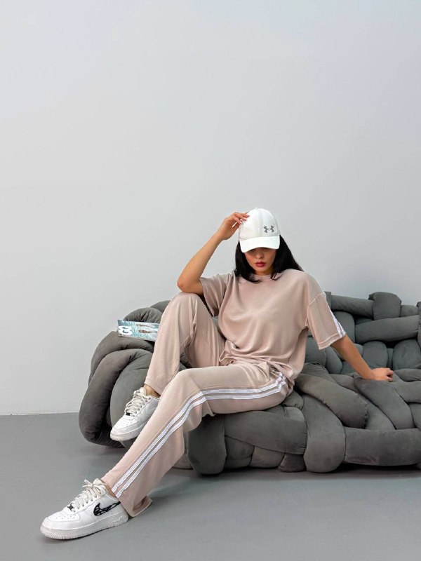Apparel — TGi8OWysrn_f view