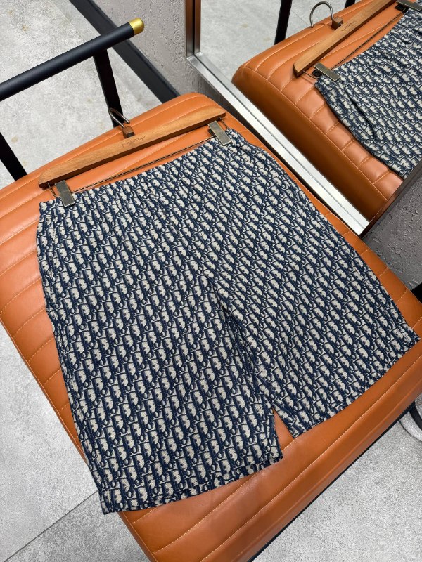 Apparel — TGiO9ITYkb25 view