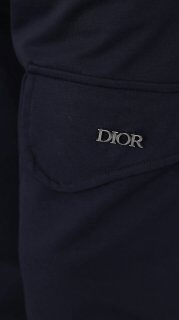 Apparel — TGiQqlsJW-JZ