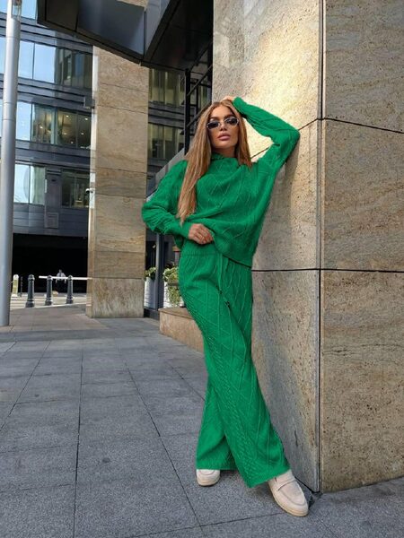 Apparel — TGiVlr1DEmlV view 2